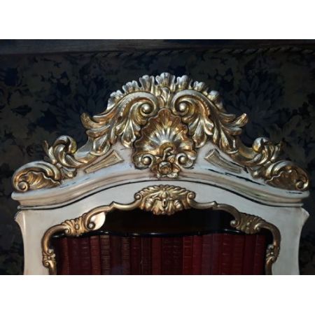 Antiker bemalter und geschnitzte vergoldete Bücherschrank aus dem 19. Jahrhundert