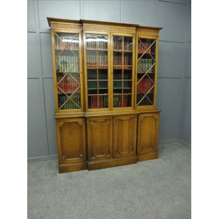 Antiker Bücherschrank aus goldener Eiche