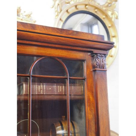 Antiker Breakfront Mahagoni Bücherschrank / Sekretär aus der William IV Zeit