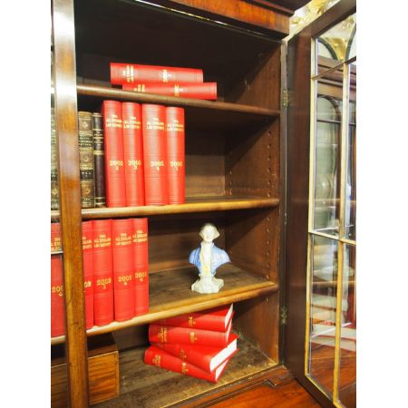 Antiker Breakfront Mahagoni Bücherschrank / Sekretär aus der William IV Zeit