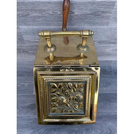 Antike hochwertige Messing-Kohle-Box mit originaler Auskleidung und Kohleschaufel