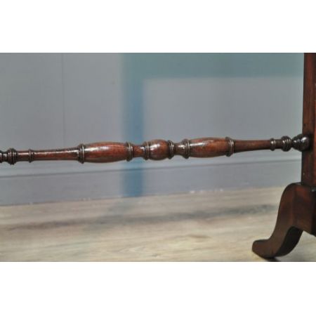 Antiker viktorianischer Dunlop Wappen Tapisserie Feuerschutz aus Mahagoni