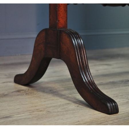 Antiker viktorianischer Dunlop Wappen Tapisserie Feuerschutz aus Mahagoni