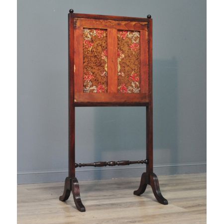 Antiker viktorianischer Dunlop Wappen Tapisserie Feuerschutz aus Mahagoni