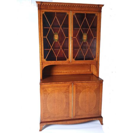 Hochwertiger Sheraton Zeit Kabinett Sammlerschrank Bücherschrank Aus Massivem Satinholz, 19. Jahrhundert