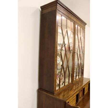 Antiker Flame - Mahagoni Bücherschrank / Vitrine aus Zeit von George III