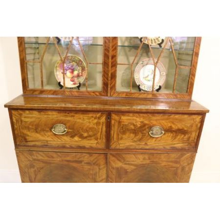 Antiker Flame - Mahagoni Bücherschrank / Vitrine aus Zeit von George III