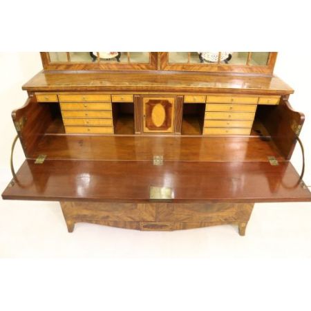 Antiker Flame - Mahagoni Bücherschrank / Vitrine aus Zeit von George III