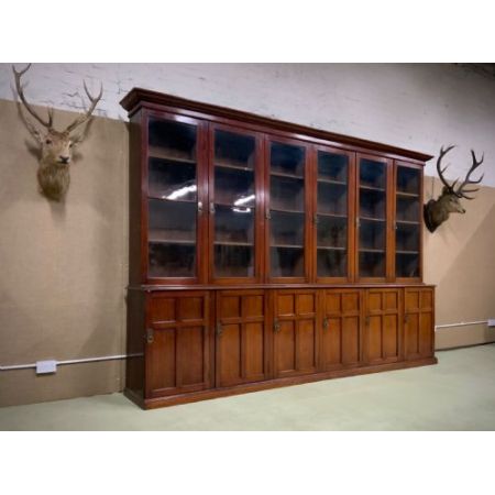 Antiker, sehr großer sechstüriger Bücherschrank aus massivem Mahagoni