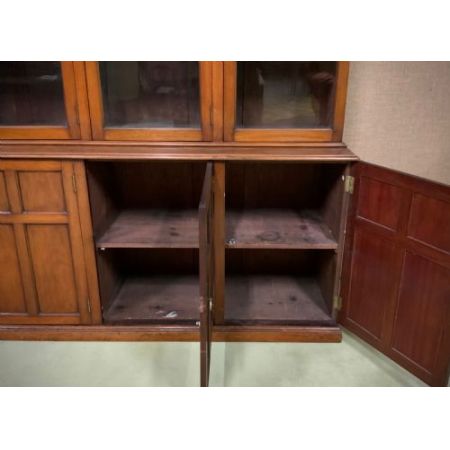 Antiker, sehr großer sechstüriger Bücherschrank aus massivem Mahagoni