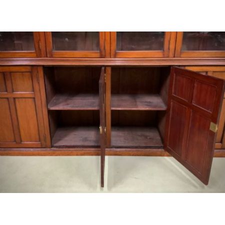 Antiker, sehr großer sechstüriger Bücherschrank aus massivem Mahagoni