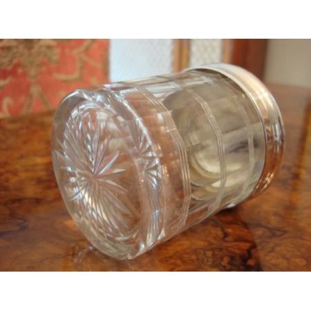 Antikes Birmingham geschliffenes Glas mit massivem Silberdeckel um 1910