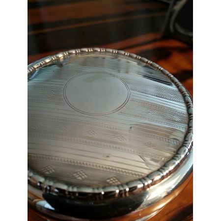 Antikes Birmingham geschliffenes Glas mit massivem Silberdeckel um 1910