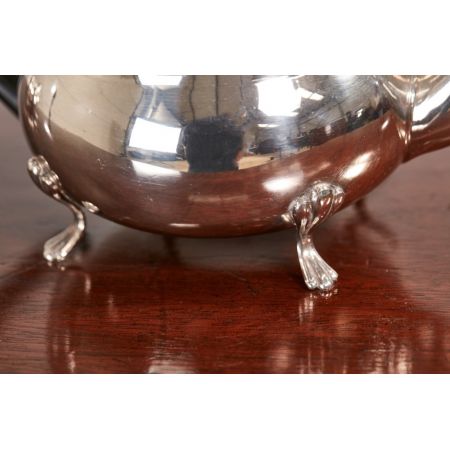 Dreiteiliges, versilbertes Teeservice mit Zuckerzange, antik 19. Jahrhundert