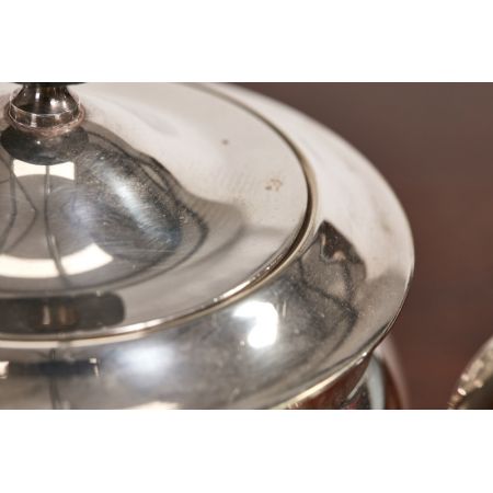 Dreiteiliges, versilbertes Teeservice mit Zuckerzange, antik 19. Jahrhundert