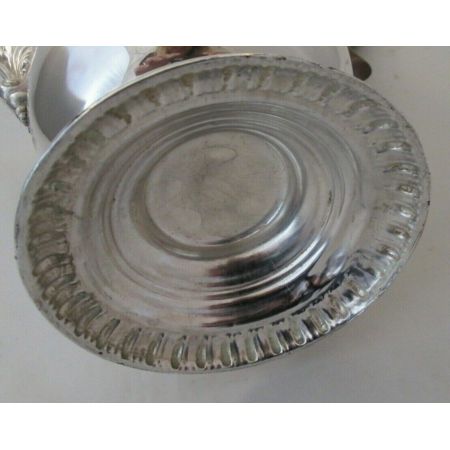 Versilberte Kaffeekanne mit Wappen aus dem 19. Jahrhundert