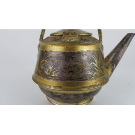 Antike englische, versilberte und vergoldete Teekanne aus dem 19. Jahrhundert,