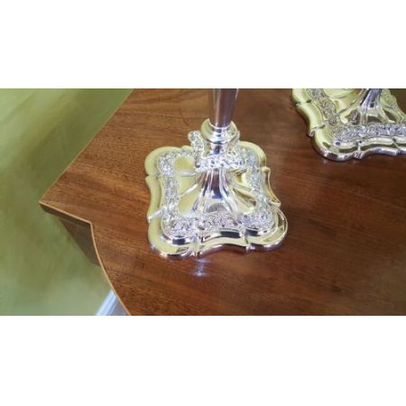 Antikes Paar versilberter Kerzenhalter aus dem späten 19. Jahrhundert