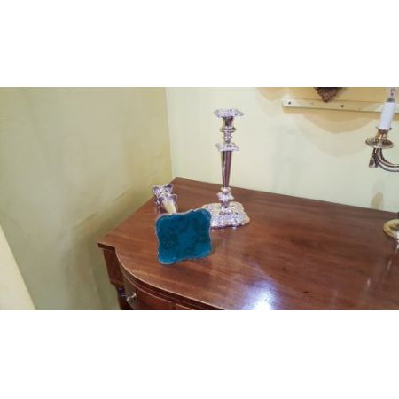 Antikes Paar versilberter Kerzenhalter aus dem späten 19. Jahrhundert