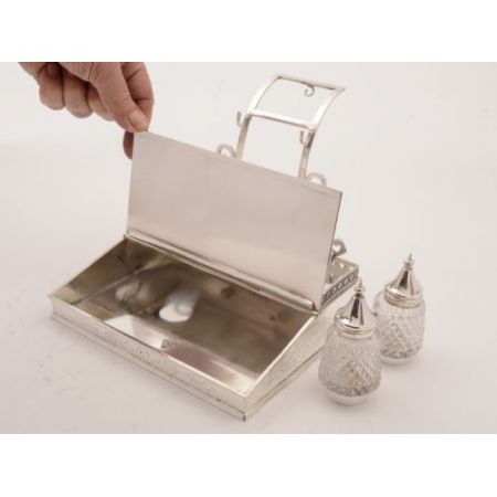 Antiker, viktorianischer, versilberter Tintenständer von ca 1868