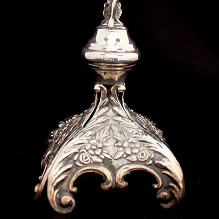 Antiker, versilberter Kerzenhalter