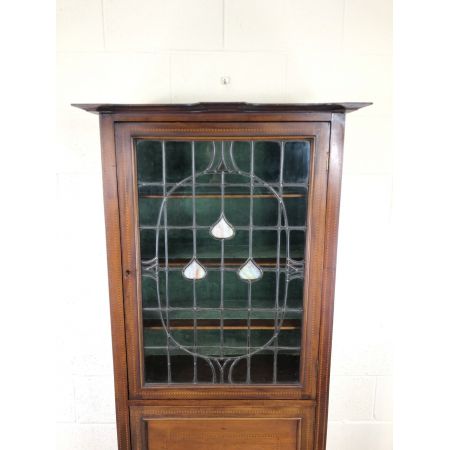 Antike glasierte Mahagoni Vitrine im Kunsthandwerkstil 