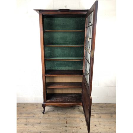 Antike glasierte Mahagoni Vitrine im Kunsthandwerkstil 