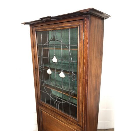 Antike glasierte Mahagoni Vitrine im Kunsthandwerkstil 