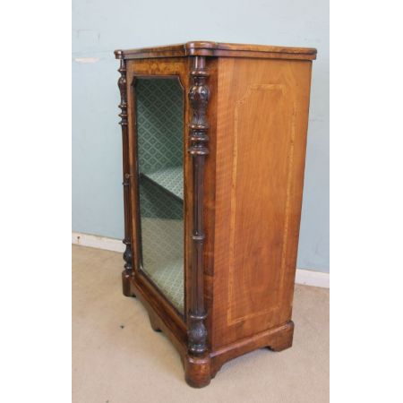 Antike viktorianische Grat-Walnuss-Vitrine von ca 1870