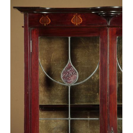 Antike Eckvitrine im Jugendstil von ca 1900