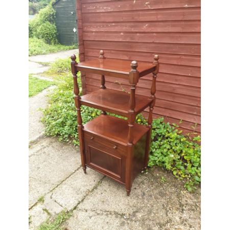 Kleiner antiker viktorianischer Mahagoni Schrank