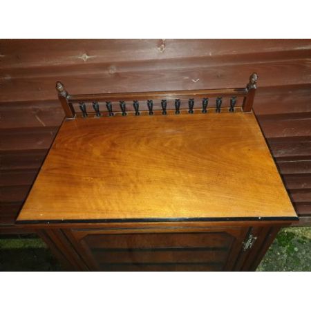 Antiker ebonisierter Musikschrank aus massivem Nussbaumholz