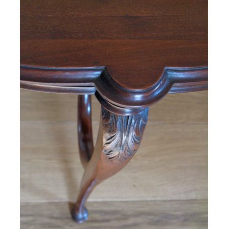 Edwardianischer, ovaler Beistelltisch aus Mahagoni Massivholz antik