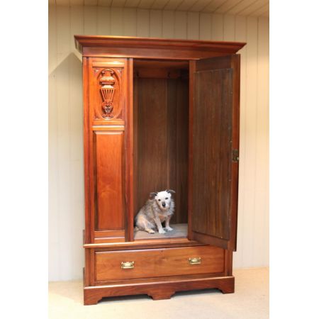 Antiker edwardianischer Walnuss Kleiderschrank