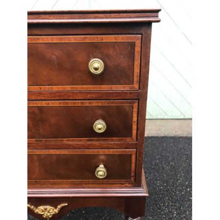 Antiker edwardian Nachttisch aus Mahagoni Massivholz 