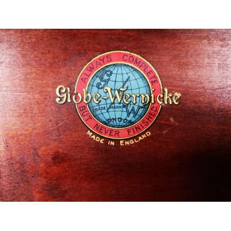 Antiker Art Deco Mahagoni Bücherschrank mit Glasfront von Globe Wernicke