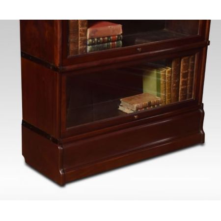 Paar antiker Bücherschränke von Globe Wernicke