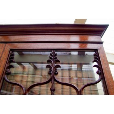 Antiker edwardianischer Inlaid Bücherschrank