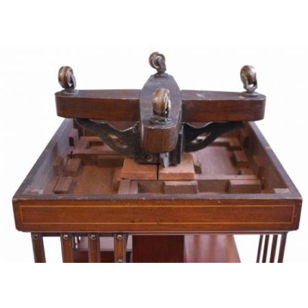 Antikes edwardianisches Inlaid Bücherregal aus Mahagoni von Maples