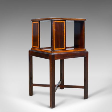 Antiker vierseitiger edwardianischer Bücherregalständer aus Walnussholz von ca 1910