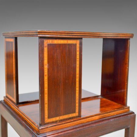 Antiker vierseitiger edwardianischer Bücherregalständer aus Walnussholz von ca 1910