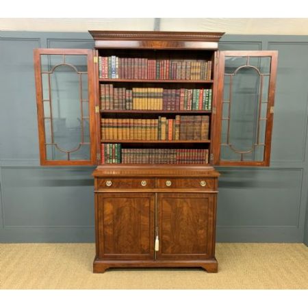 Antiker edwardianischer Inlaid Bücherschrank aus massivem Mahagoni