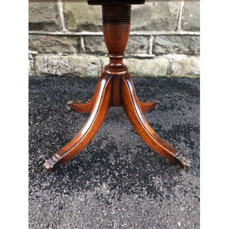 Antikes Bücherregal aus massivem Mahagoni