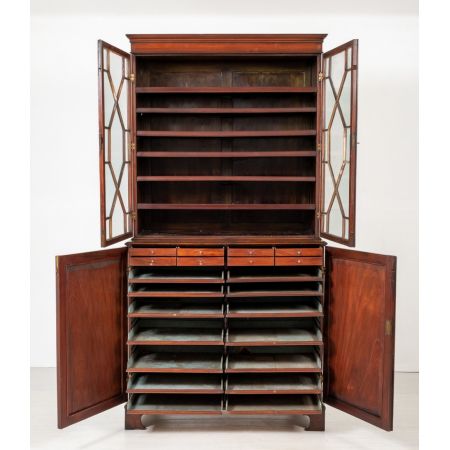 Antiker georgianischer library Bücherschrank aus massivem Mahagoni