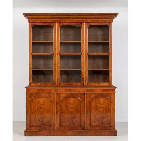 Antiker viktorianischer library Bücherschrank aus massivem Walnussholz