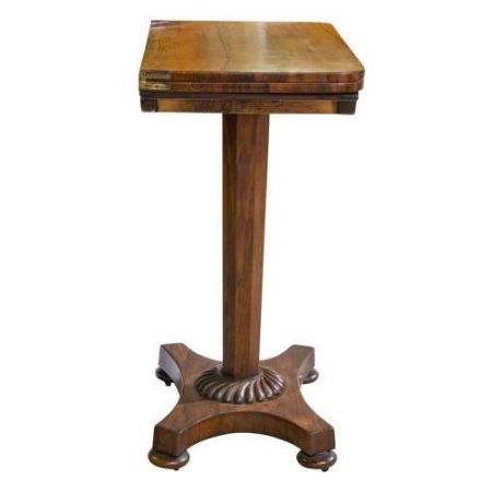 Kleiner antiker Palisander-Kartentisch