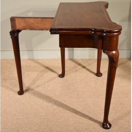 Antiker Games Table aus Massivholz 18. Jahrhundert