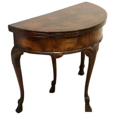 Antiker demi lune Games Table aus Nussbaumholz Massivholz 1860