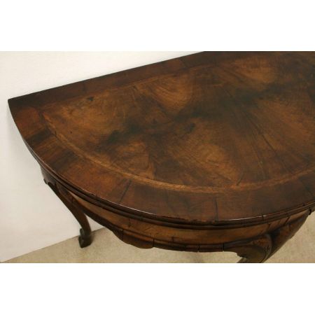 Antiker demi lune Games Table aus Nussbaumholz Massivholz 1860