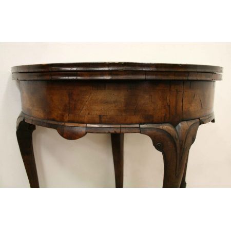 Antiker demi lune Games Table aus Nussbaumholz Massivholz 1860